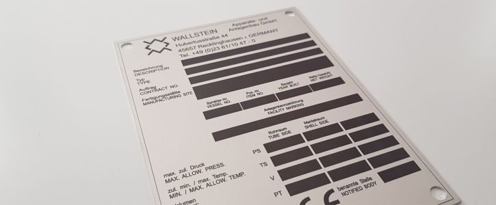 Lasergraviertes Typenschild aus Aluminium
